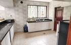 5 Bed Townhouse with En Suite at Lavington - 3