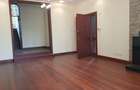5 Bed Townhouse with En Suite at Lavington Road - 5