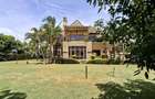 5 Bed Villa with En Suite in Runda - 1