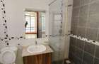 5 Bed Townhouse with En Suite at Lavington - 8