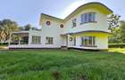 6 Bed House with En Suite in Rosslyn - 20