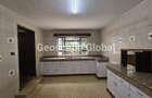 5 Bed House with En Suite in Nyari - 2