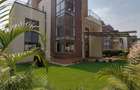 6 Bed Townhouse with En Suite in Lavington - 1