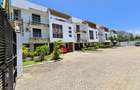 3 Bed Townhouse with En Suite in Nyali Area - 1