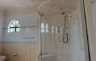 5 Bed House with En Suite in Runda - 18