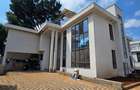 5 Bed Townhouse with En Suite in Kyuna - 1