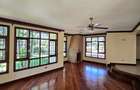 4 Bed House with En Suite in Hill View - 13