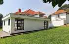 5 Bed House with En Suite at Ridgeways - 7