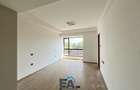 3 Bed Apartment with En Suite at Riverside Drive - 10