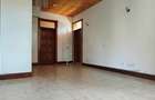 5 Bed Townhouse with En Suite in Rosslyn - 12
