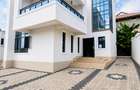 4 Bed House with En Suite in Kenyatta Road - 2