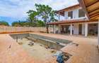3 Bed Villa with En Suite in Diani - 12
