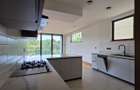 4 Bed Apartment with En Suite in Spring Valley - 7
