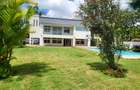 5 Bed House with En Suite in Runda - 1