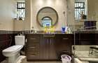 4 Bed Apartment in Riverside - 6