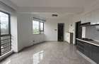 Studio Apartment with En Suite in Valley Arcade - 4