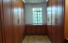 5 Bed Townhouse with En Suite in Runda - 9