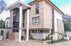 5 Bed Townhouse with En Suite in Lavington - 1