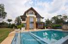 4 Bed House with Swimming Pool in Garden Estate - 1