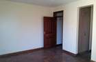 3 Bed Apartment with En Suite at Riverside Drive - 8