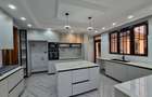 5 Bed Villa with En Suite in Runda - 12