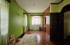 5 Bed House with En Suite in Runda - 16