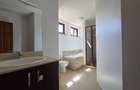 5 Bed Townhouse with En Suite in Lavington - 10