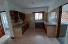 3 Bed Apartment with En Suite at Behind Citymall - 8