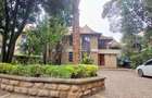 5 Bed Townhouse with En Suite at Lavington - 2