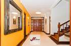 5 Bed Townhouse with En Suite in Rosslyn - 3