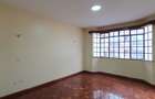 4 Bed Apartment with En Suite at 2Nd Parklands Avenue - 10