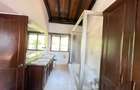 6 Bed House with En Suite in Westlands Area - 13