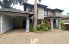 4 Bed Townhouse with En Suite in Spring Valley - 1
