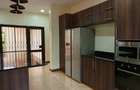 5 Bed House with En Suite in Runda - 14