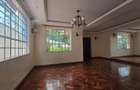 5 Bed Townhouse with En Suite in Lavington - 3
