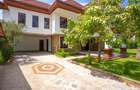 5 Bed Townhouse with En Suite at Karen - 10