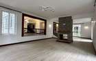 5 Bed House with En Suite in Rosslyn - 5
