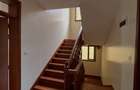 5 Bed Townhouse with En Suite in Lavington - 2