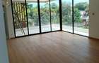 5 Bed Townhouse with En Suite at Lavington - 18