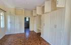 4 Bed House with En Suite in Gigiri - 16