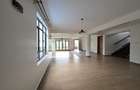 5 Bed Townhouse with En Suite in Ridgeways - 20