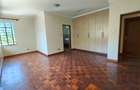 5 Bed House with En Suite in Lake View - 16