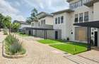 4 Bed Townhouse with En Suite at Evergreen - 2