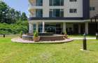 3 Bed Apartment with En Suite in Riverside - 2