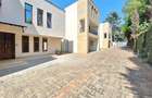 5 Bed Townhouse with En Suite at Lavington Green - 7
