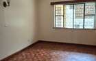 5 Bed Townhouse with En Suite at Lavington Road - 17