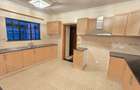 5 Bed Townhouse with En Suite at Othaya Rd - 6