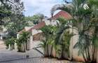 4 Bed Townhouse with En Suite in Westlands Area - 1