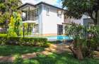 5 Bed Villa with En Suite in Nyari - 14