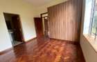 5 Bed Townhouse with En Suite in Kitisuru - 16